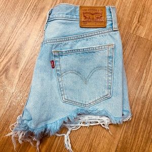 Levis highwaisted